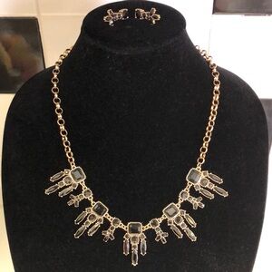 IMAN GOLD STATEMENT NECKLACE AND EARRINGS SET WITH BLACK STONES •NWT